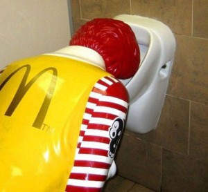 Difficult-Life-of-Ronald-McDonald-31-pics-1