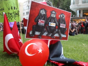 Turkey-Media-Backlash_Horo