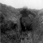 Charles_Bean_in_Gird_Trench_Somme